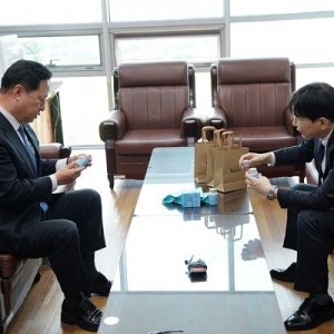 ㈜성원제약 이선정 대표, 김두관 민주당 의원…